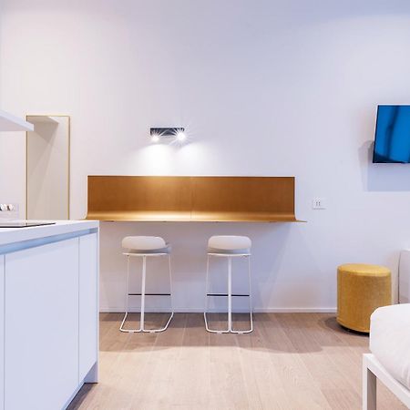 Easyhomes-City Centre Suites Milano Eksteriør billede