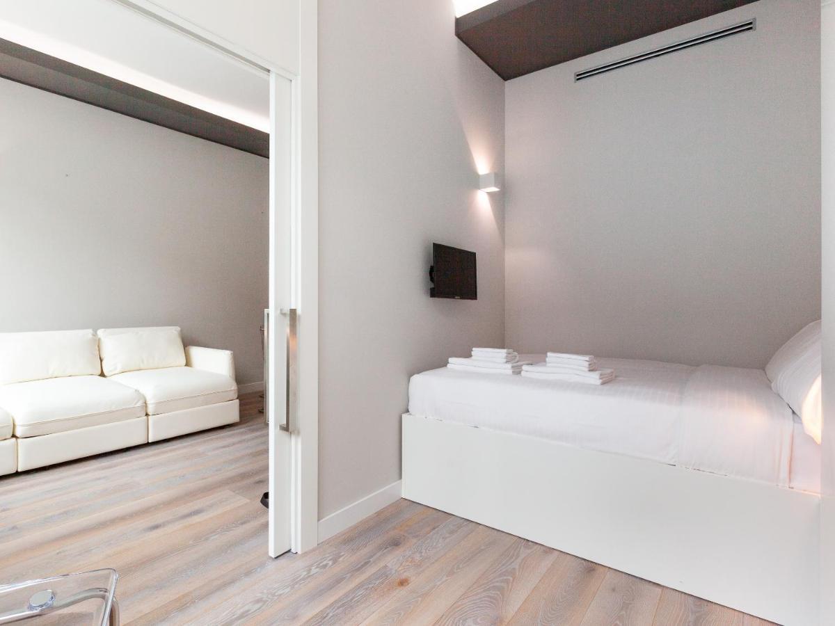 Easyhomes-City Centre Suites Milano Eksteriør billede