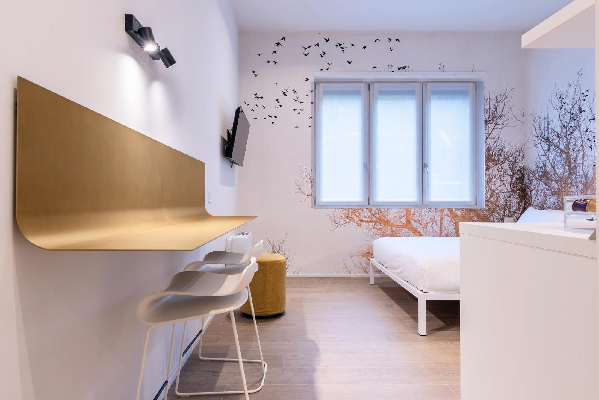 Easyhomes-City Centre Suites Milano Eksteriør billede