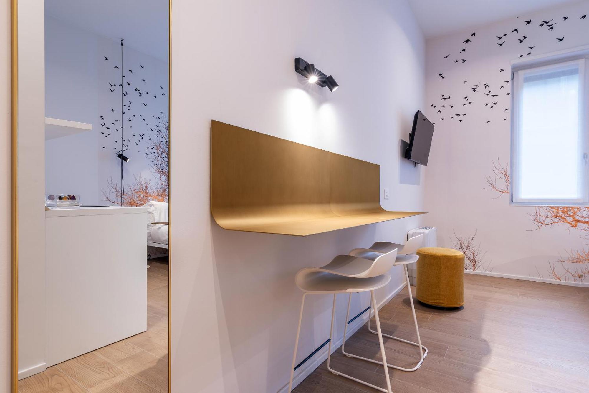 Easyhomes-City Centre Suites Milano Eksteriør billede
